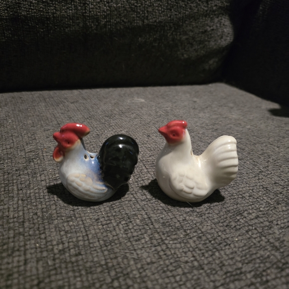 Other - Ceramic Rooster Salt and Pepper Shaker Set